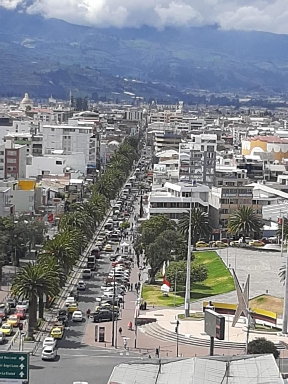 Hotel Zeus Riobamba Zewnętrze zdjęcie