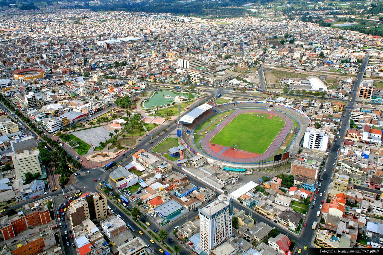 Hotel Zeus Riobamba Zewnętrze zdjęcie